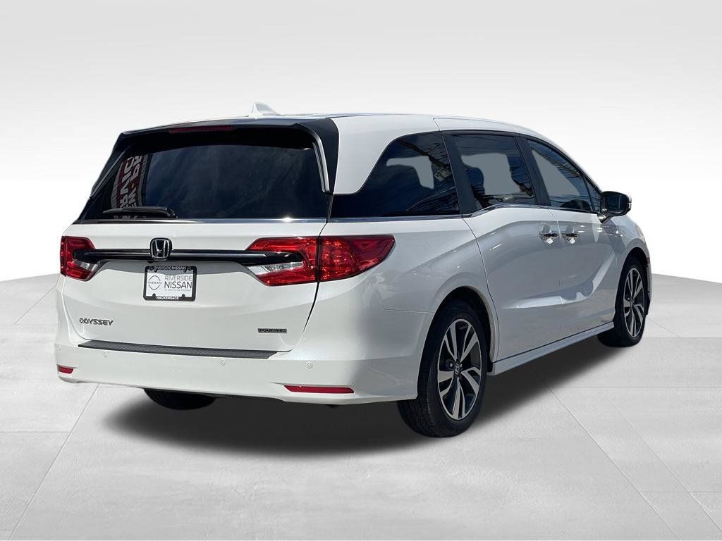 Used 2024 Honda Odyssey Touring image 4