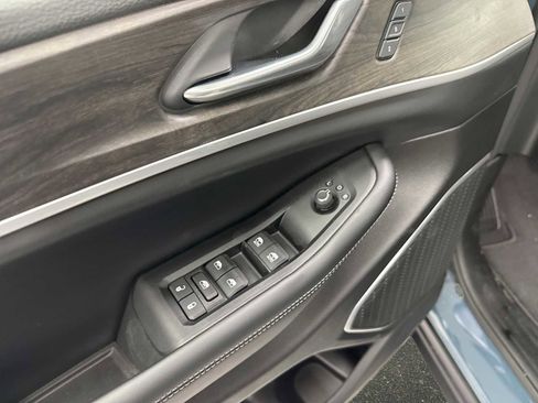 New 2026 Jeep Grand Cherokee Limited image 15