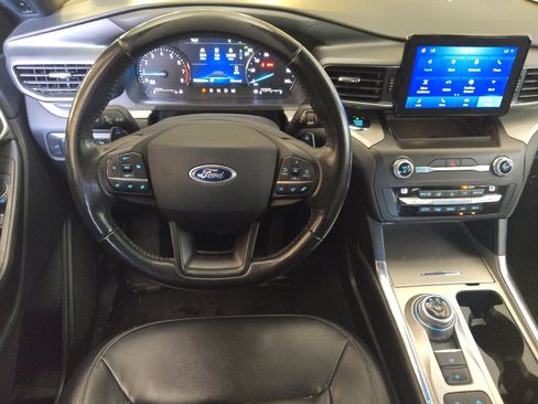 Used 2020 Ford Explorer XLT w/ Equipment Group 202A RWD image 22