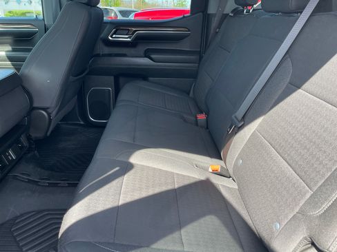 Used 2024 Chevrolet Silverado 1500 LT w/ Z71 Off-Road Package image 17