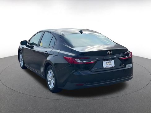 Used 2025 Toyota Camry LE image 11