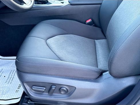 Used 2022 Toyota Camry LE image 20