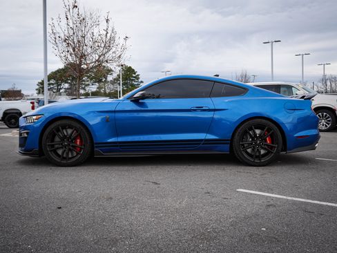 Used 2021 Ford Mustang Shelby GT500 w/ Technology Package image 8