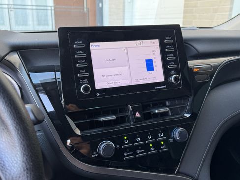 Used 2021 Toyota Camry LE w/ Carpet Mat Package (TMS) image 17