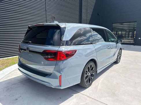Used 2025 Honda Odyssey Sport-L image 11