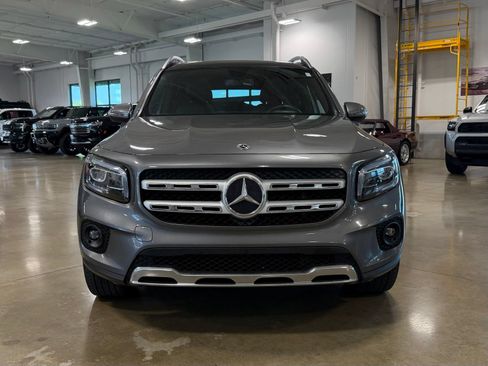 Used 2022 Mercedes-Benz GLB 250 4MATIC image 2