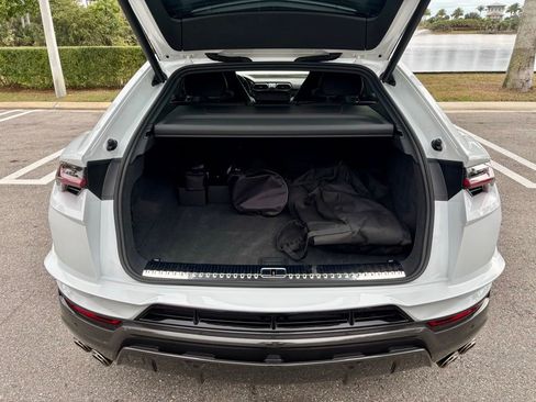 Used 2024 Lamborghini Urus Performante image 23