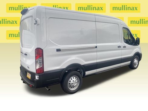 New 2026 Ford Transit 250 148 Medium Roof Extended AWD w/ Load Area Protection Package image 3