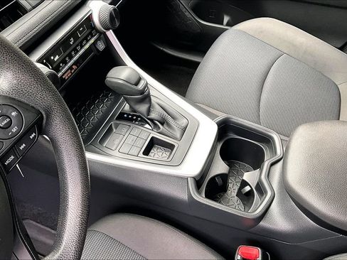 Used 2020 Toyota RAV4 LE w/ All Weather Liner Package AWD/4WD image 18