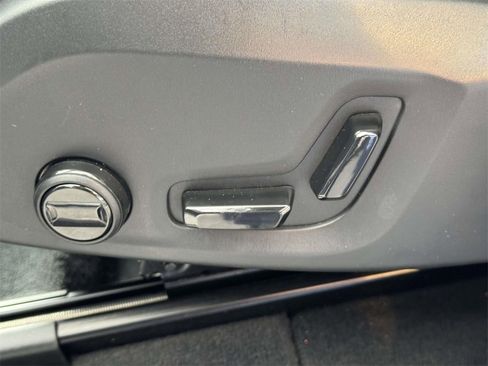 Certified 2026 Volvo XC90 B5 Plus w/ Protection Package image 17