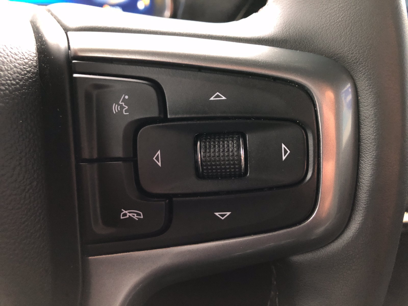 Used 2023 Chevrolet Silverado 1500 RST w/ Z71 Off-Road Package AWD/4WD image 30