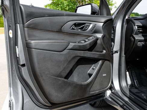 Used 2020 Chevrolet Traverse Premier image 49