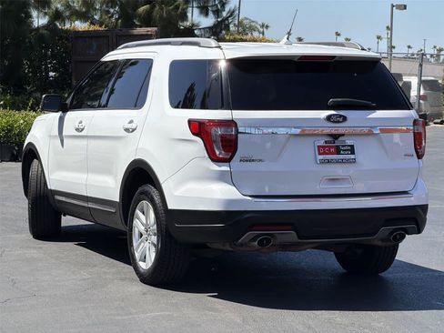 Used 2018 Ford Explorer XLT w/ Equipment Group 201A AWD/4WD image 5