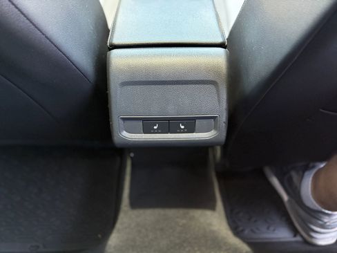 Used 2020 Volkswagen Jetta R-Line w/ R-Line Cold Weather Package FWD image 42