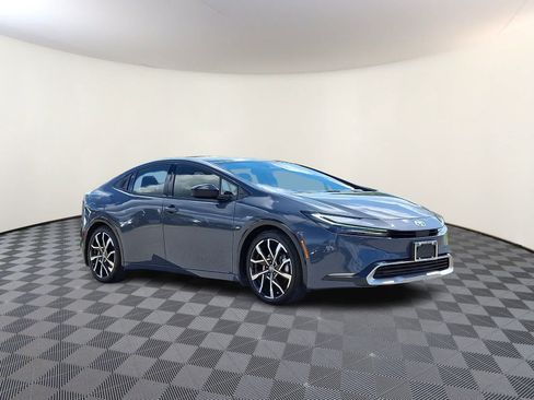 Certified 2023 Toyota Prius Prime FWD image 4