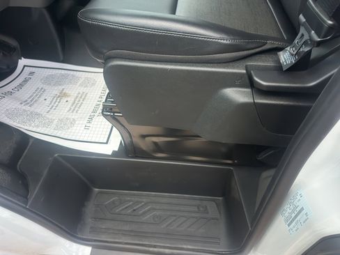 New 2025 Ford Transit 250 148 Medium Roof w/ Load Area Protection Package image 28