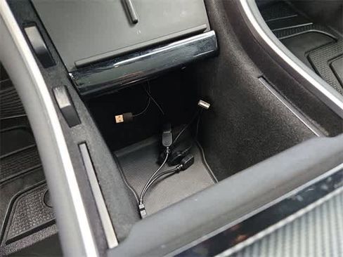 Used 2020 Tesla Model 3 Performance image 31