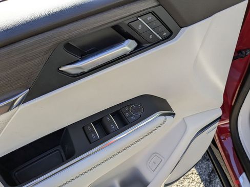 New 2026 GMC Acadia Denali w/ Super Cruise Package image 10