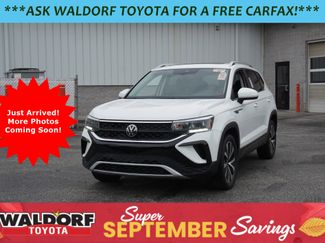 Used 2023 Volkswagen Taos SE w/ Panoramic Sunroof Package image 1