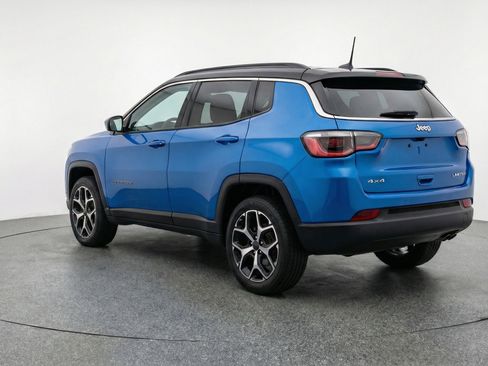 Used 2025 Jeep Compass Limited AWD/4WD image 6