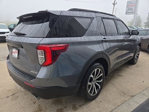 Used 2022 Ford Explorer ST-Line image 11
