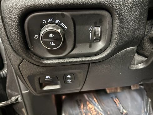 Used 2022 RAM 1500 Big Horn image 15