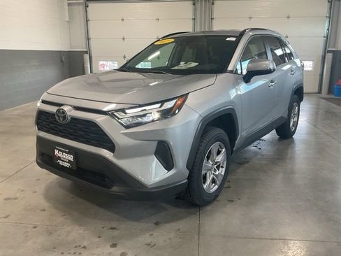 Used 2025 Toyota RAV4 XLE AWD/4WD image 3
