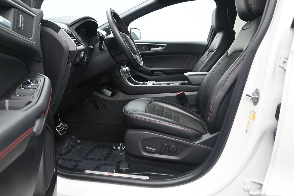 Used 2024 Ford Edge ST-Line AWD/4WD image 12