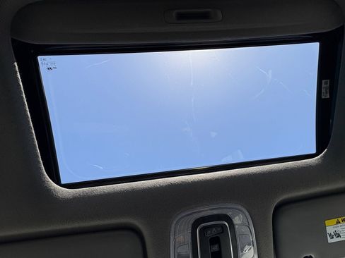 Used 2025 Hyundai Elantra SEL FWD image 33