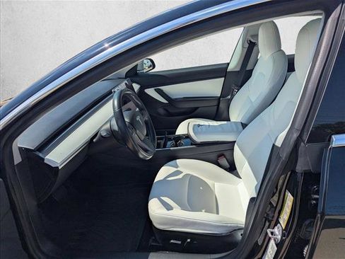 Used 2018 Tesla Model 3 Mid Range image 10