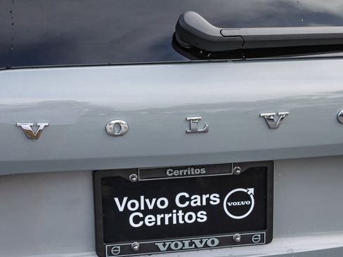 New 2026 Volvo XC60 T8 Ultra w/ Protection Package Premier image 10