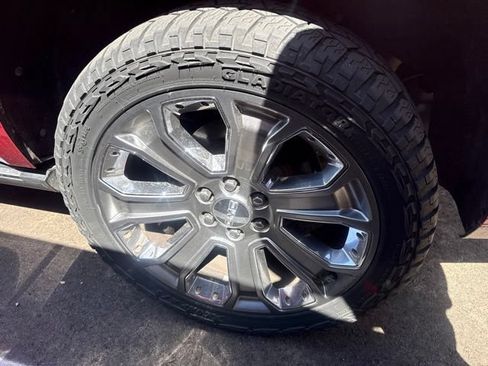 Used 2015 GMC Yukon Denali w/ Premium Package AWD/4WD image 13
