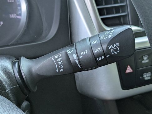 Used 2018 Toyota Highlander LE image 26