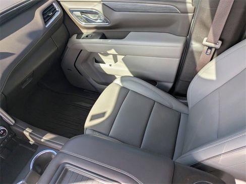 Used 2023 GMC Yukon SLT w/ SLT Luxury Package image 20