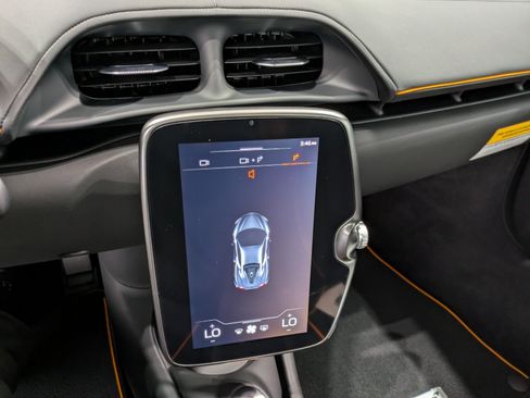 Used 2025 McLaren Artura RWD image 14