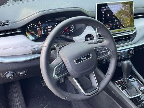 Used 2025 Jeep Compass Limited AWD/4WD image 14