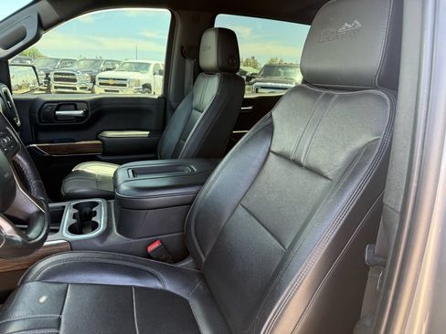 Used 2021 Chevrolet Silverado 1500 High Country w/ Technology Package AWD/4WD image 30