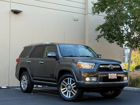 Used 2013 Toyota 4Runner Limited AWD/4WD image 35