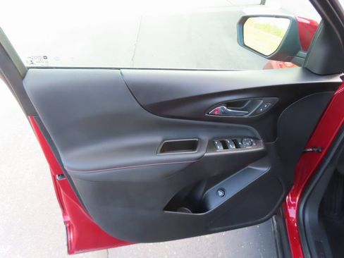 Used 2023 Chevrolet Equinox RS image 21