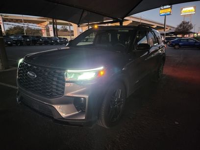 Used 2025 Ford Explorer ST-Line w/ ST-Line Street Pack