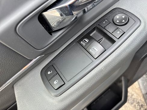 Certified 2017 RAM 1500 Express image 14