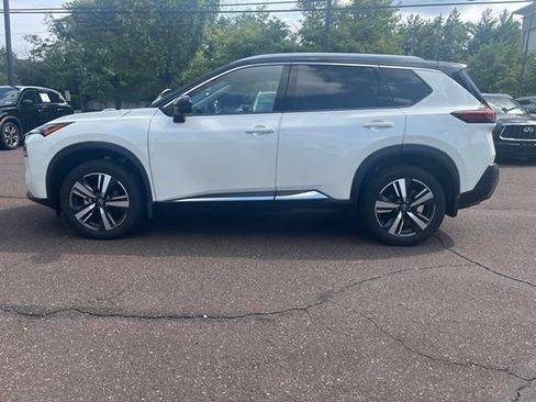 Used 2023 Nissan Rogue SL AWD/4WD image 6