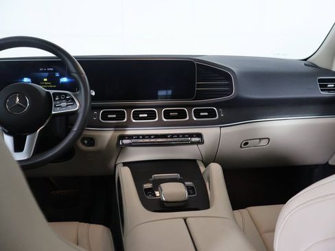 Used 2020 Mercedes-Benz GLE 350 4MATIC w/ Premium Package image 33