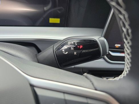 New 2026 Volkswagen Tiguan SE image 31