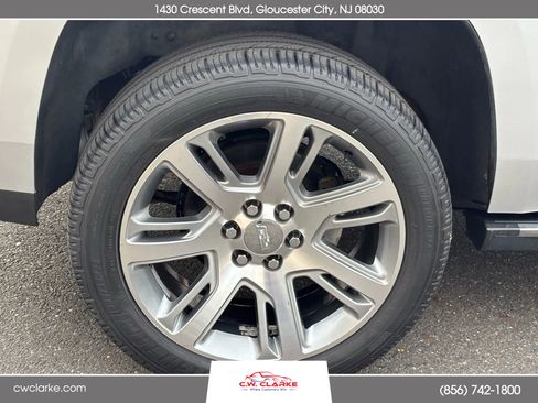 Used 2015 Cadillac Escalade Premium image 31