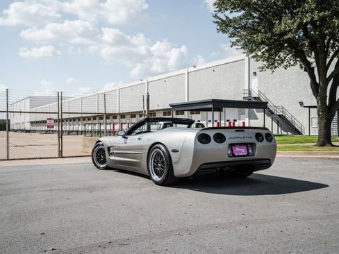 Used 1998 Chevrolet Corvette Convertible w/ Memory Pkg image 30