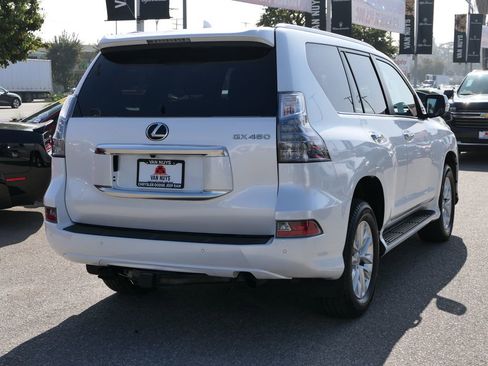 Used 2023 Lexus GX 460 Premium image 4