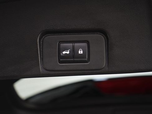 Used 2023 Nissan Rogue SL image 11