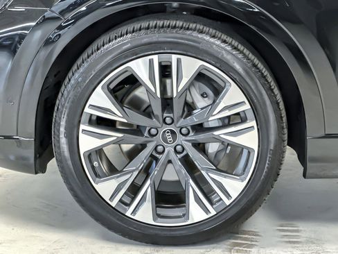 Certified 2025 Audi Q8 Premium Plus w/ Premium Plus Package image 26