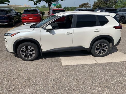 Used 2023 Nissan Rogue SV FWD image 7